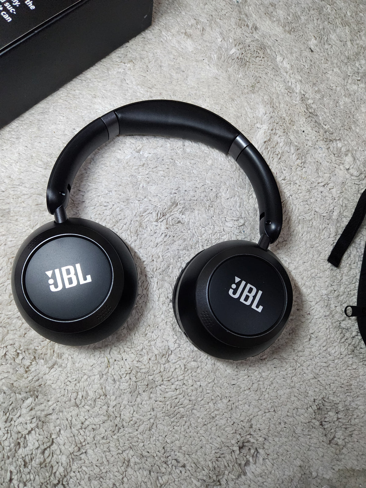 Casque JBL Tune A20 NC — Le silence dont ton travail a besoin