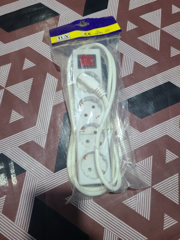 Extensão Multiprise Simples – 3 Tomadas Práticas e Seguras